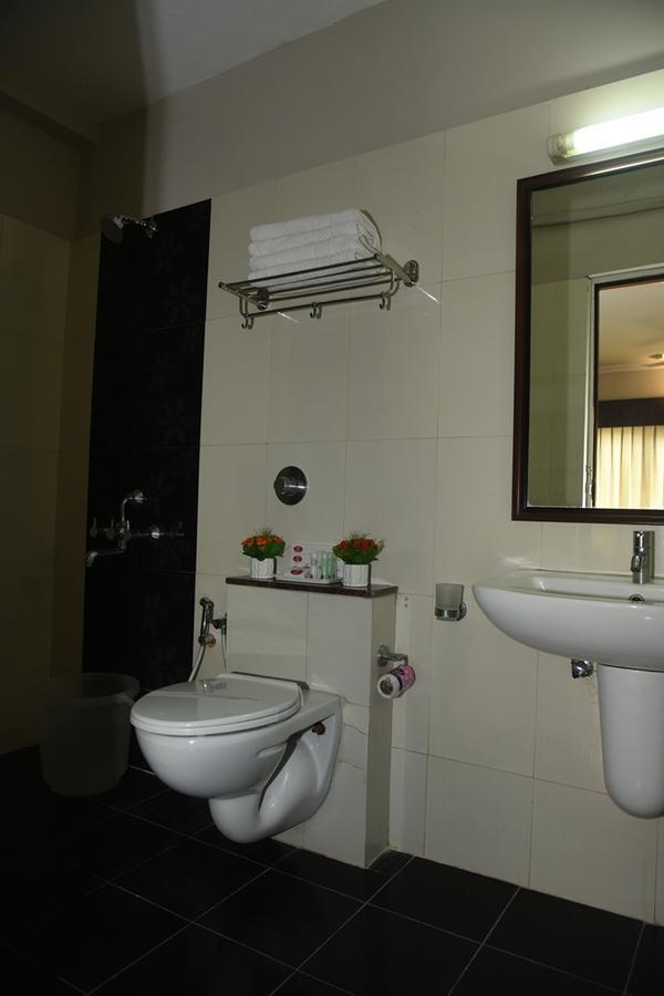 Hotel Pearl International Chennai Extérieur photo